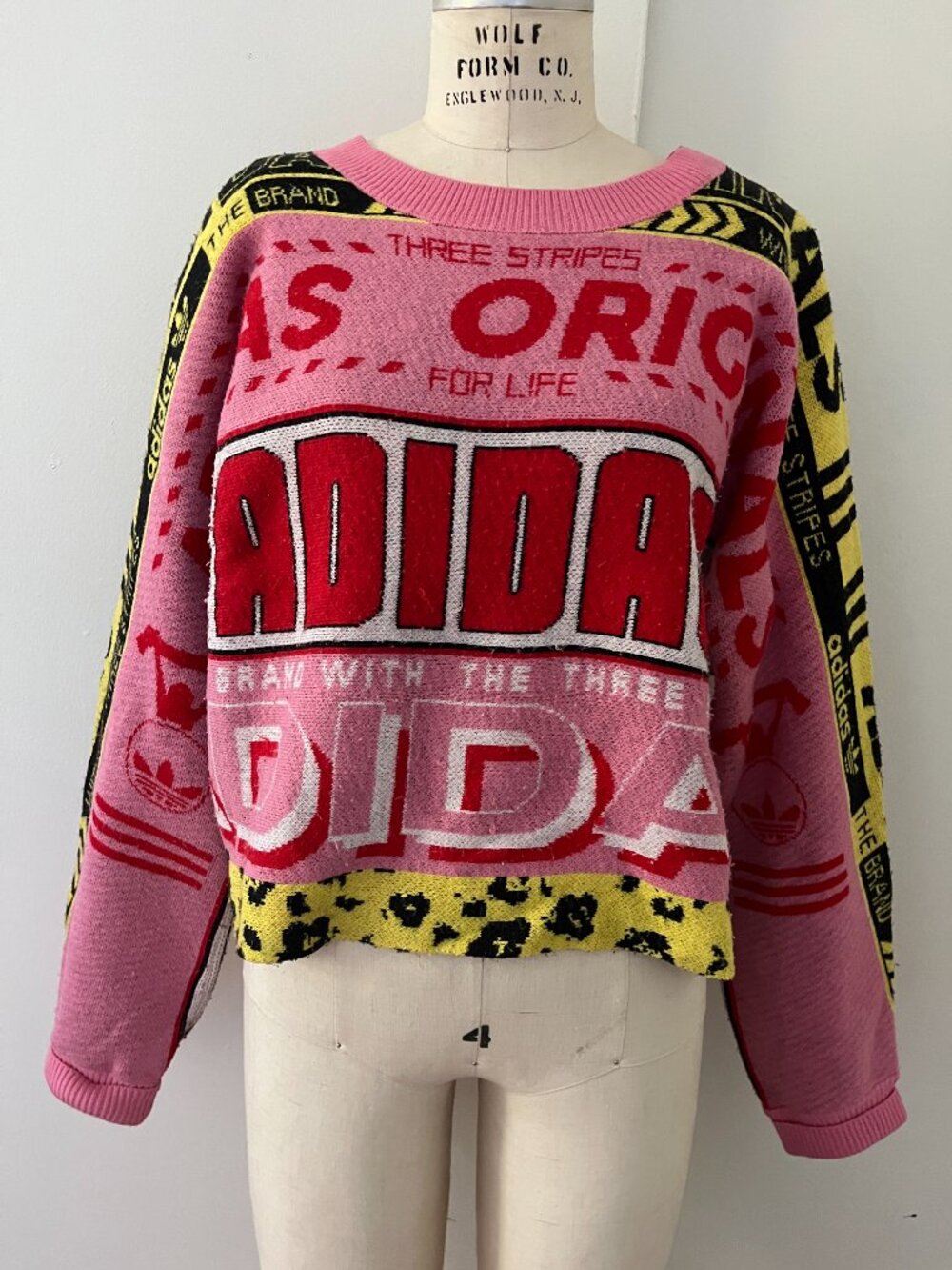 ADIDAS LOGO INTARSIA KNIT SWEATER Scoop Neck, Pink, Red and Yellow size L